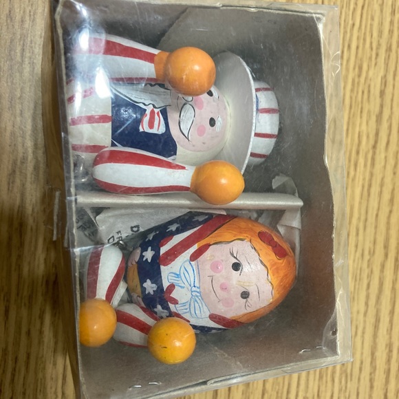 Two Patriotic Wooden Egg People Shelf Sitters - Picture 7 of 7